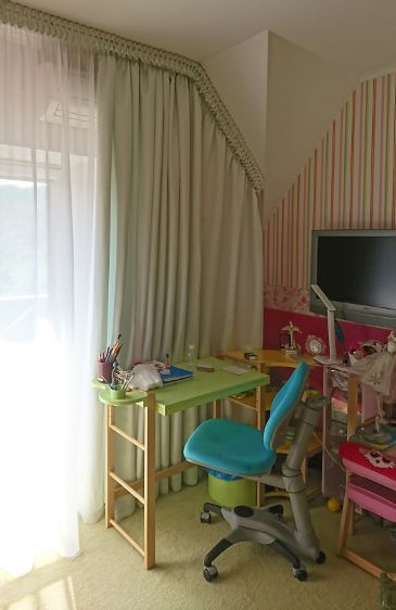 Однотонные портьеры для детской комнаты